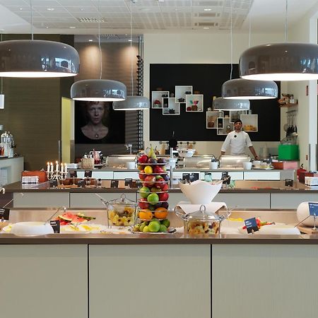 Clarion Hotel Arlanda Airport Terminal Екстериор снимка