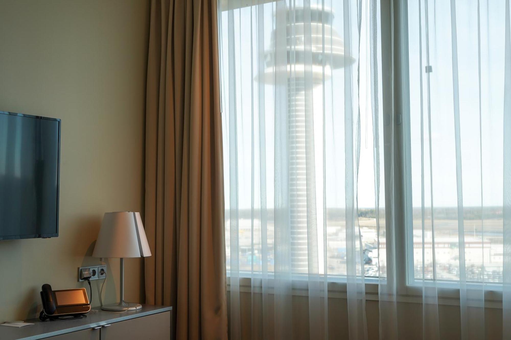 Clarion Hotel Arlanda Airport Terminal Екстериор снимка